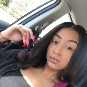 Meet your Posher, Diondra